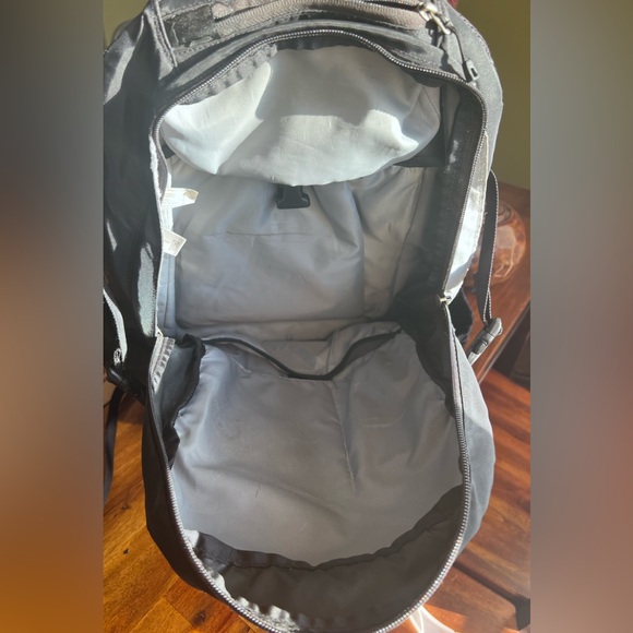 Patagonia Fuego Pack 32L Black Backpack - Picture 4 of 4